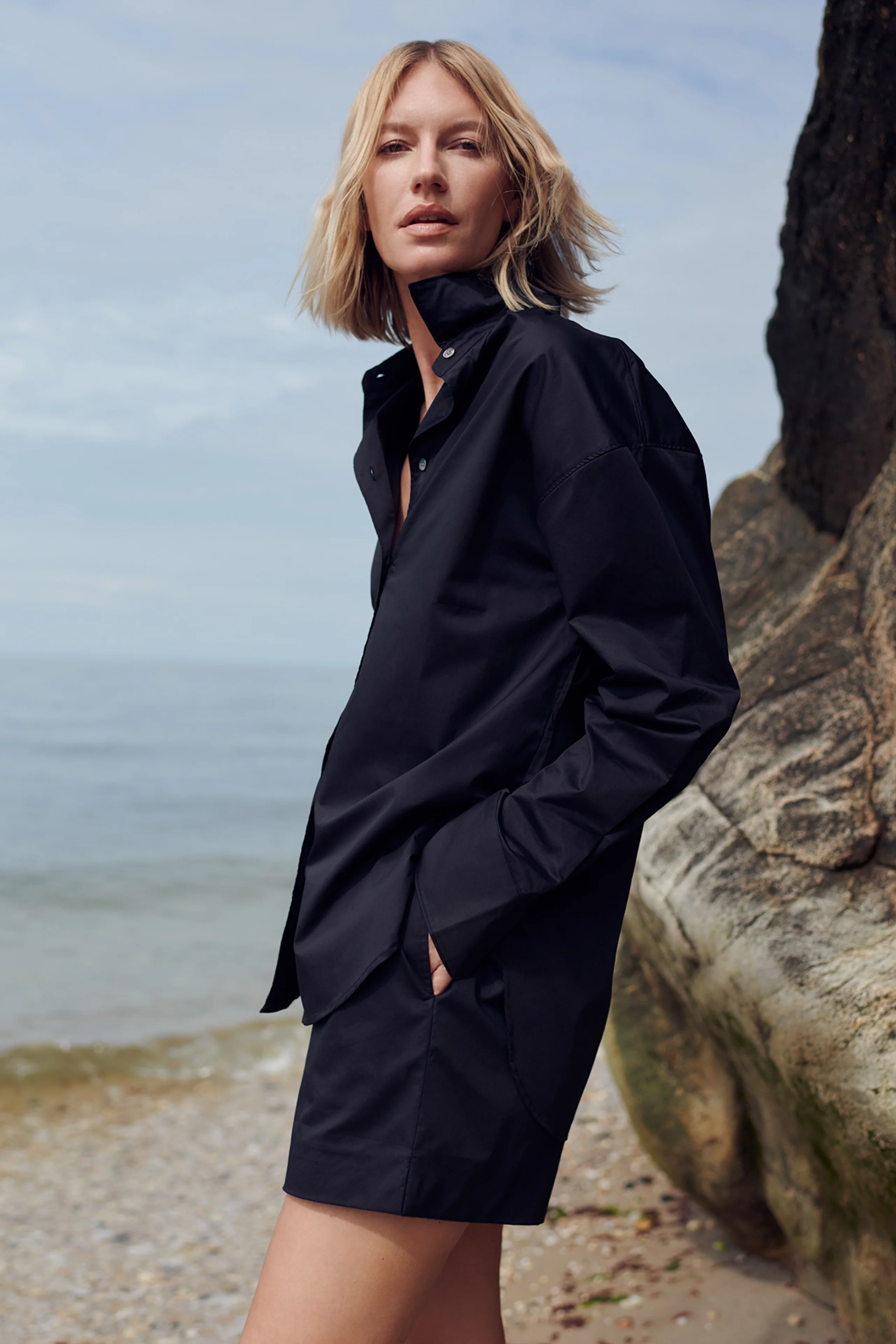 The Everything Shirt in Black - Image 5