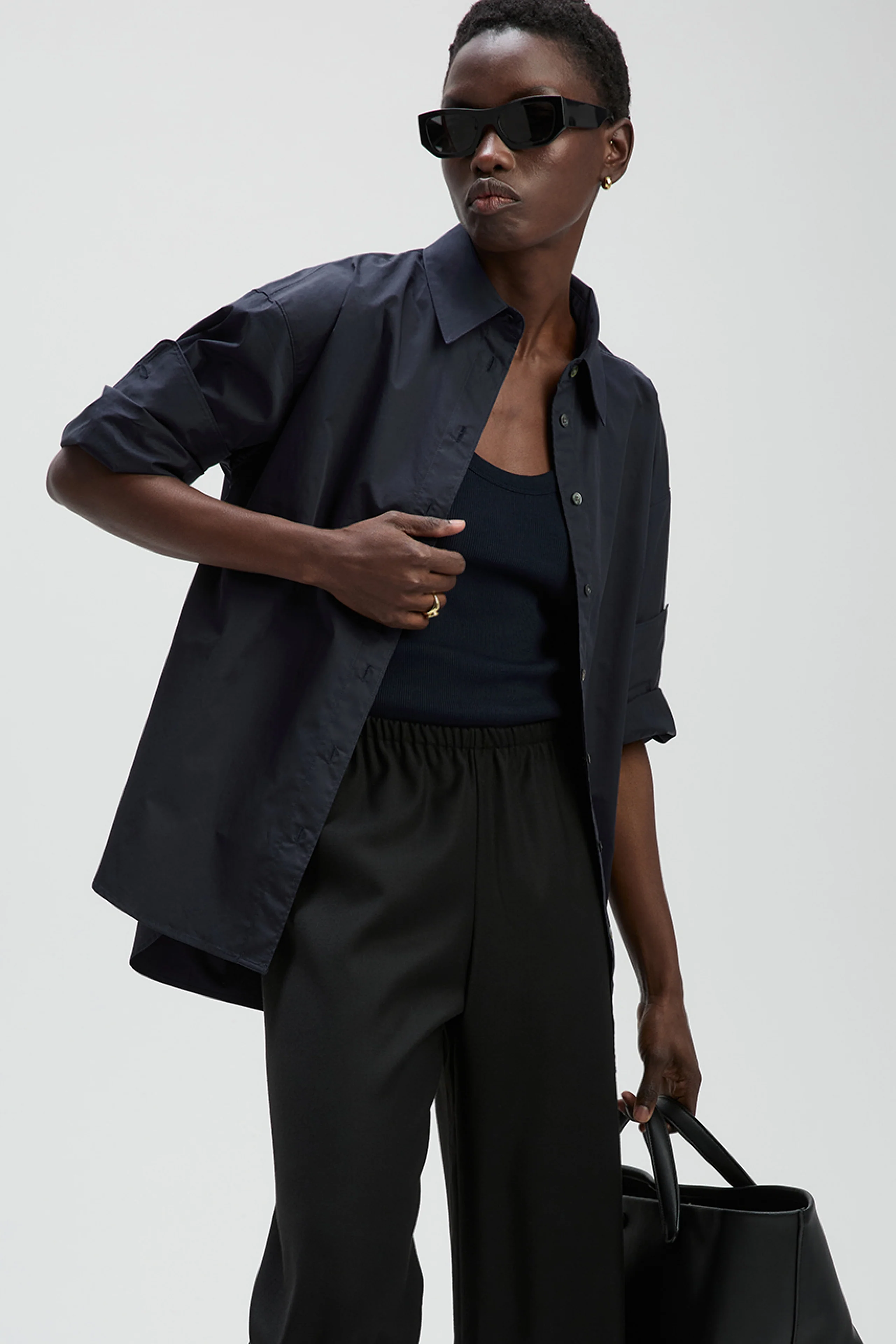 The Everything Shirt in Navy - Image 3