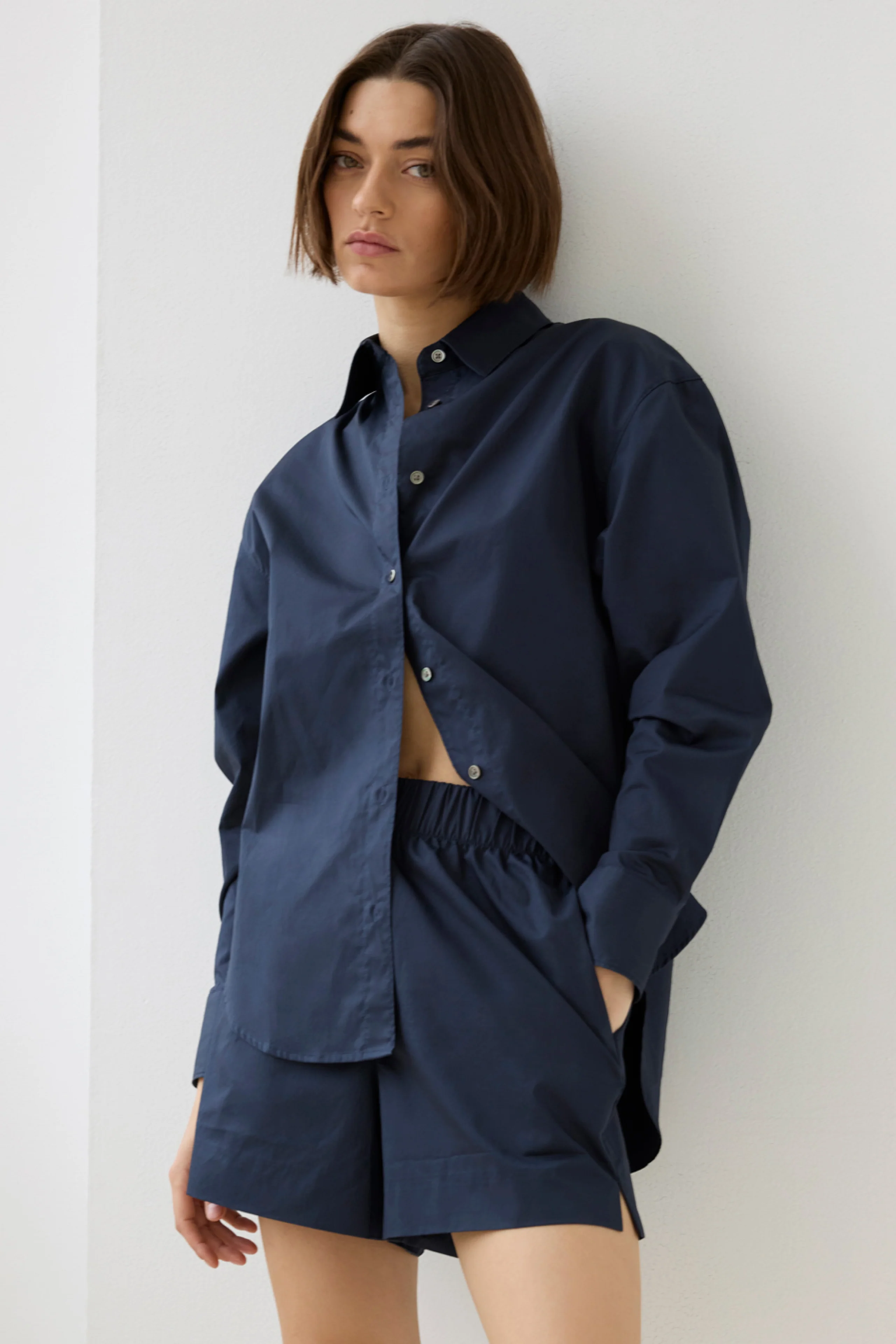 The Everything Short in Navy - Image 4