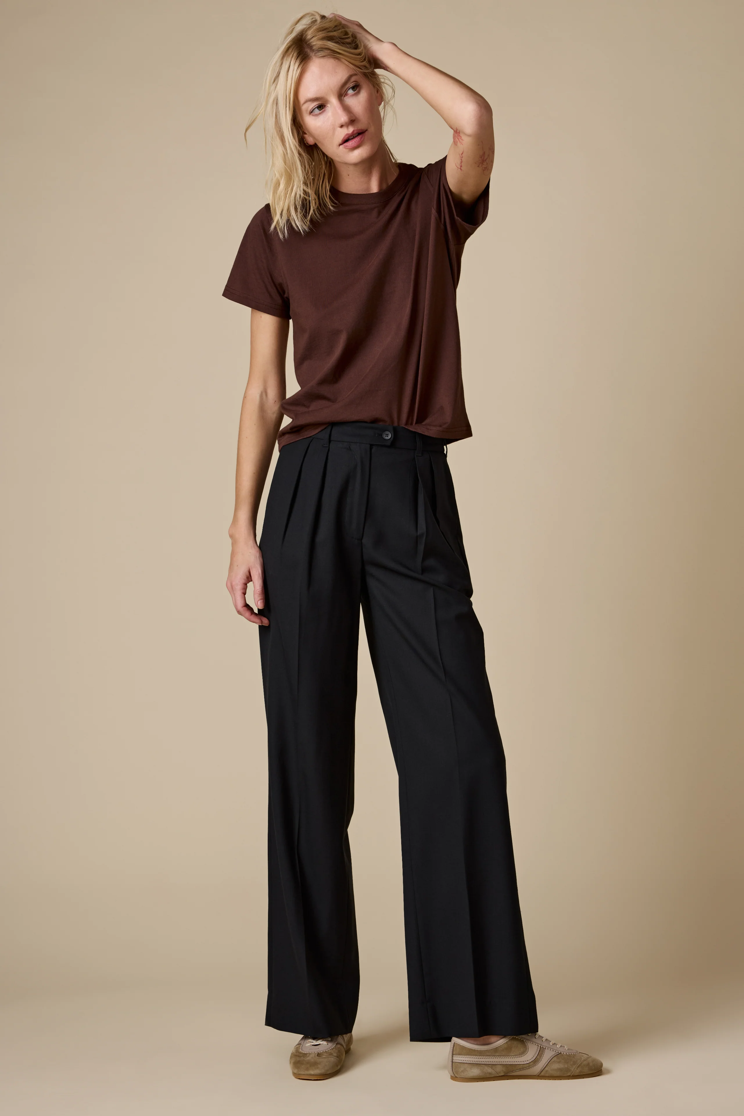 The Iconically Soft Perfect Tee in Chocolate - Image 2