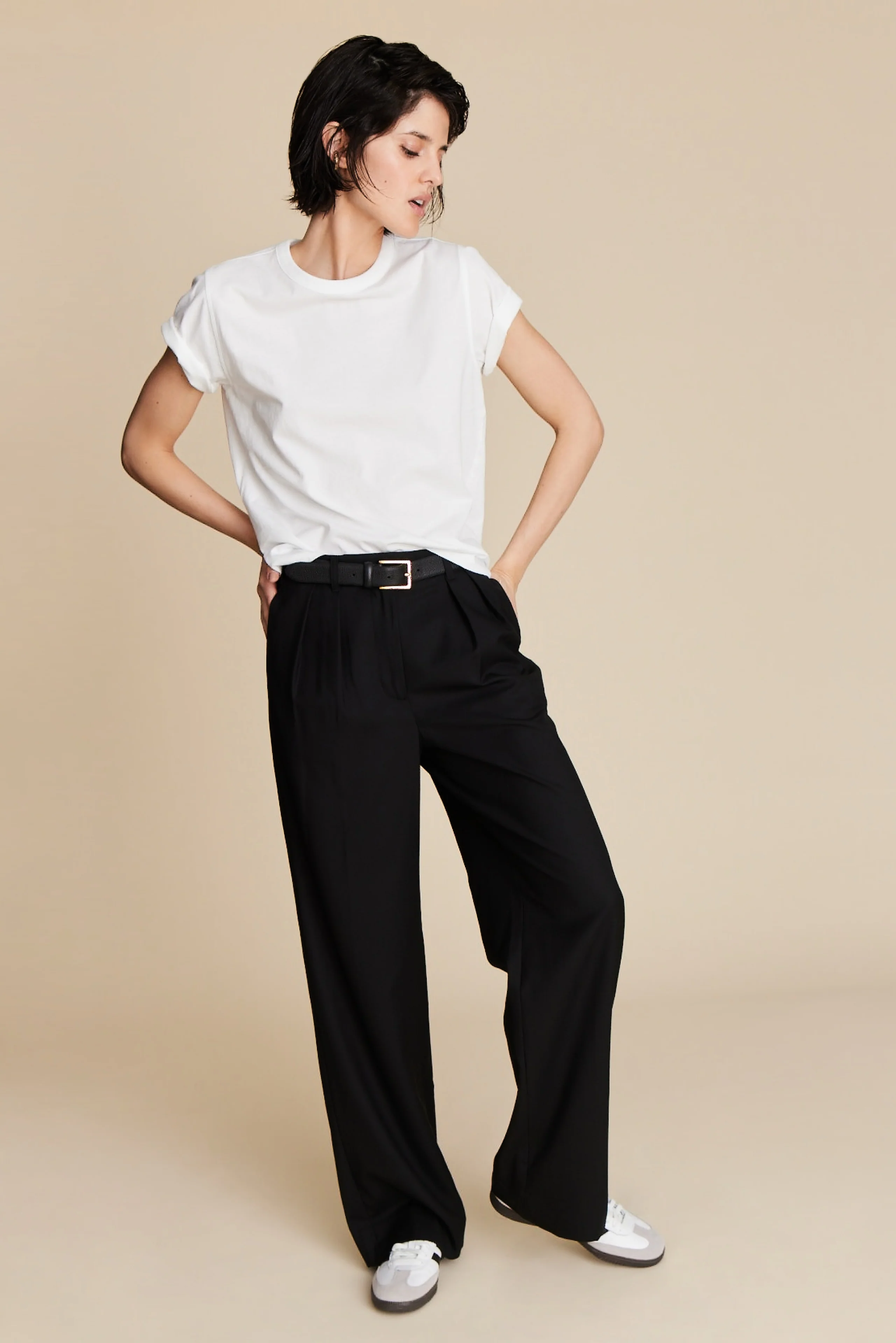 The Iconically Soft Perfect Tee in White - Image 4