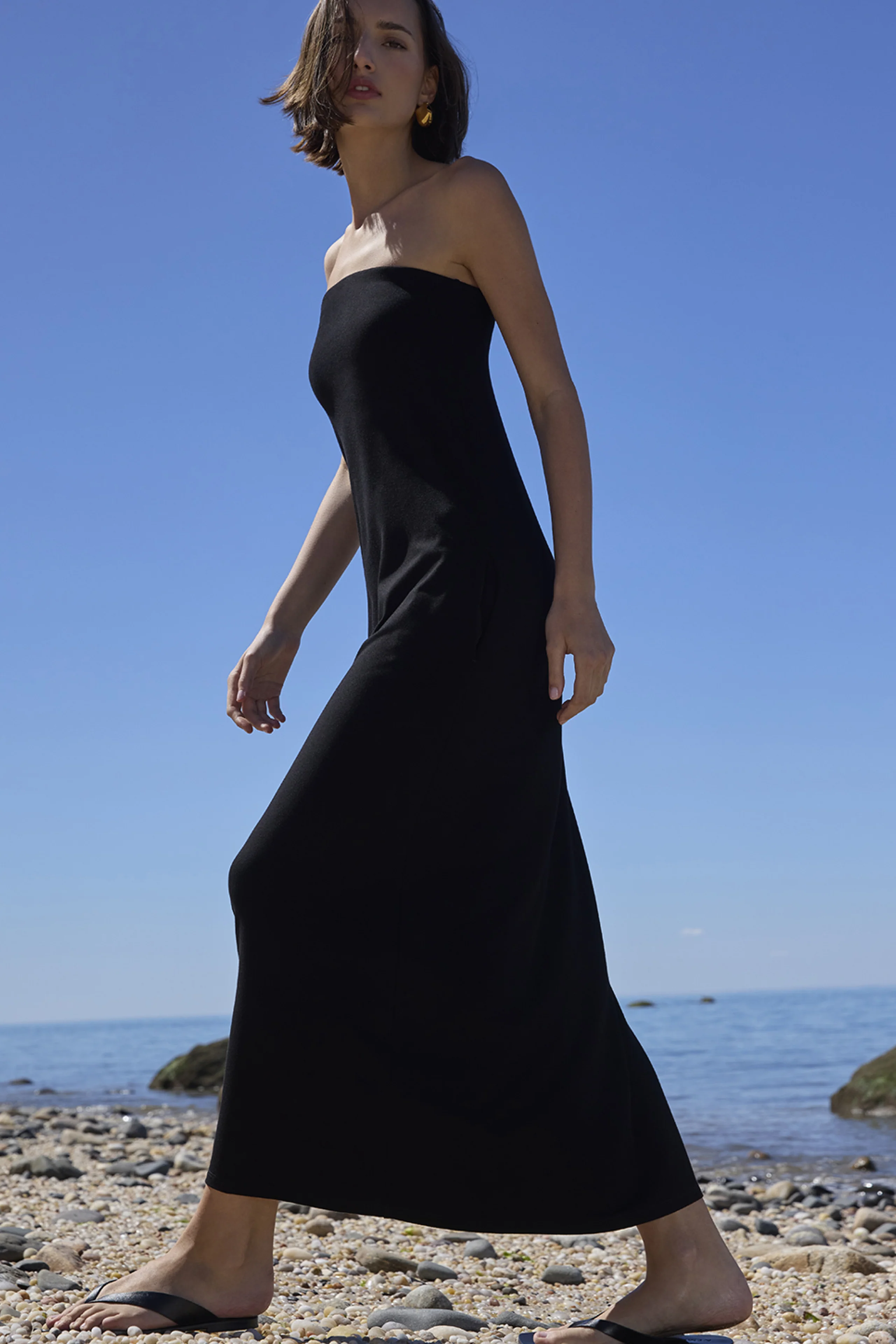 The Strapless Dress in Black - Image 3