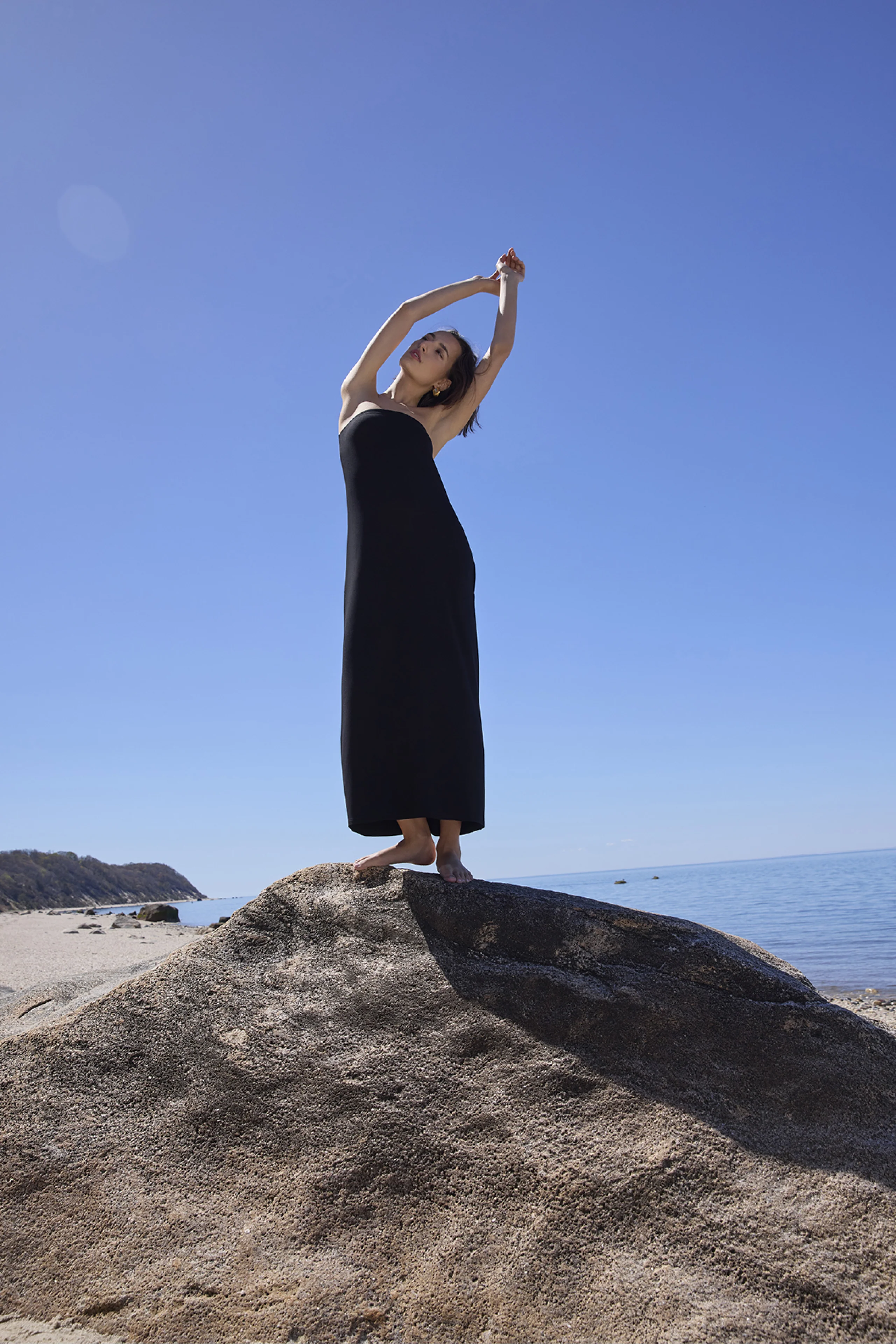 The Strapless Dress in Black - Image 5