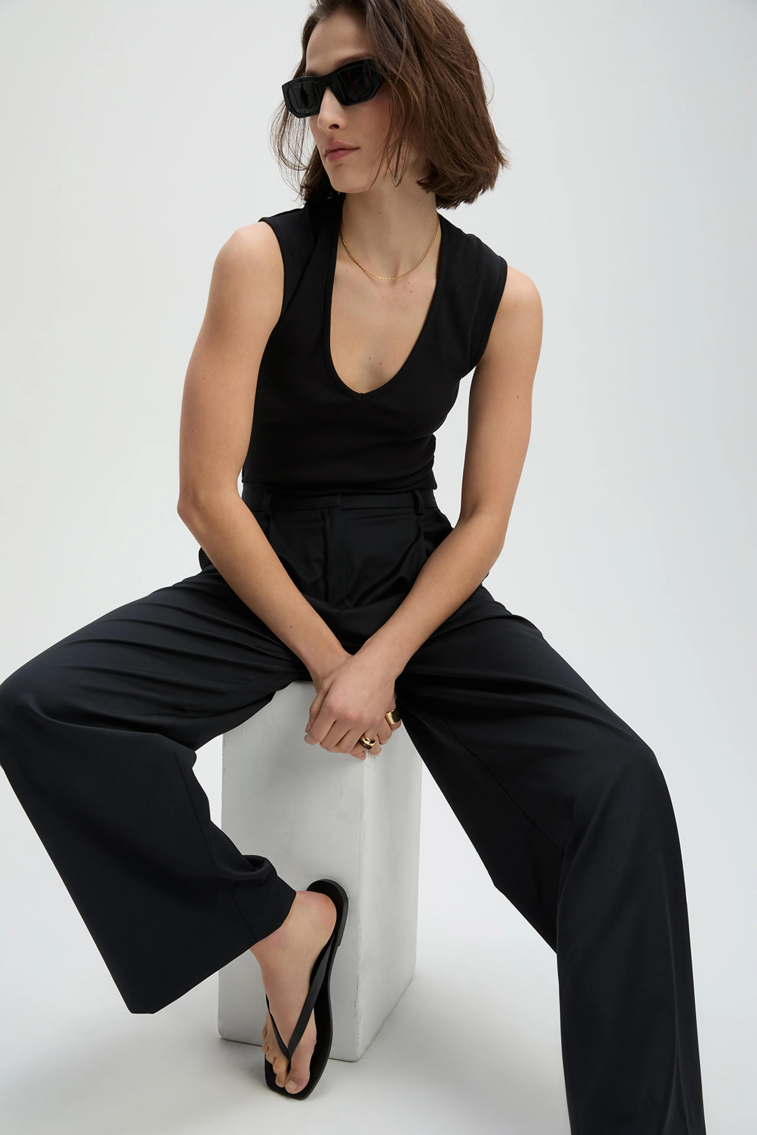 The V-Neck Tank in Black - Image 4